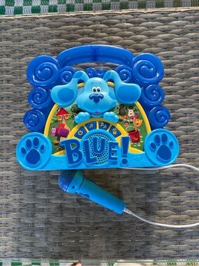 Blue Clues Singing Microphone Toy with Puppy Design Works Great!